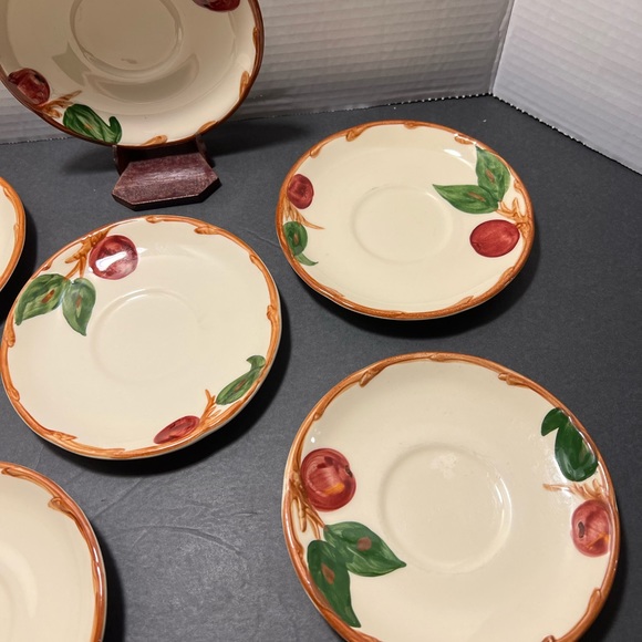 6 Franciscan ware apple pattern vintage saucers - Picture 3 of 8